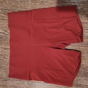 Athleta Salutation Stash 7" Shorts
